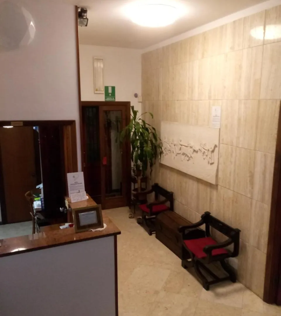 Hotel Valentino Lavagna 3*,  Italië